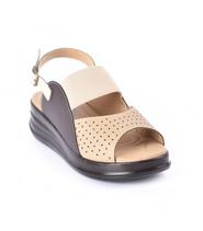Oferta de Price Shoes Sandalias Confort Mujer 472067CAFE por $56729 en Price Shoes
