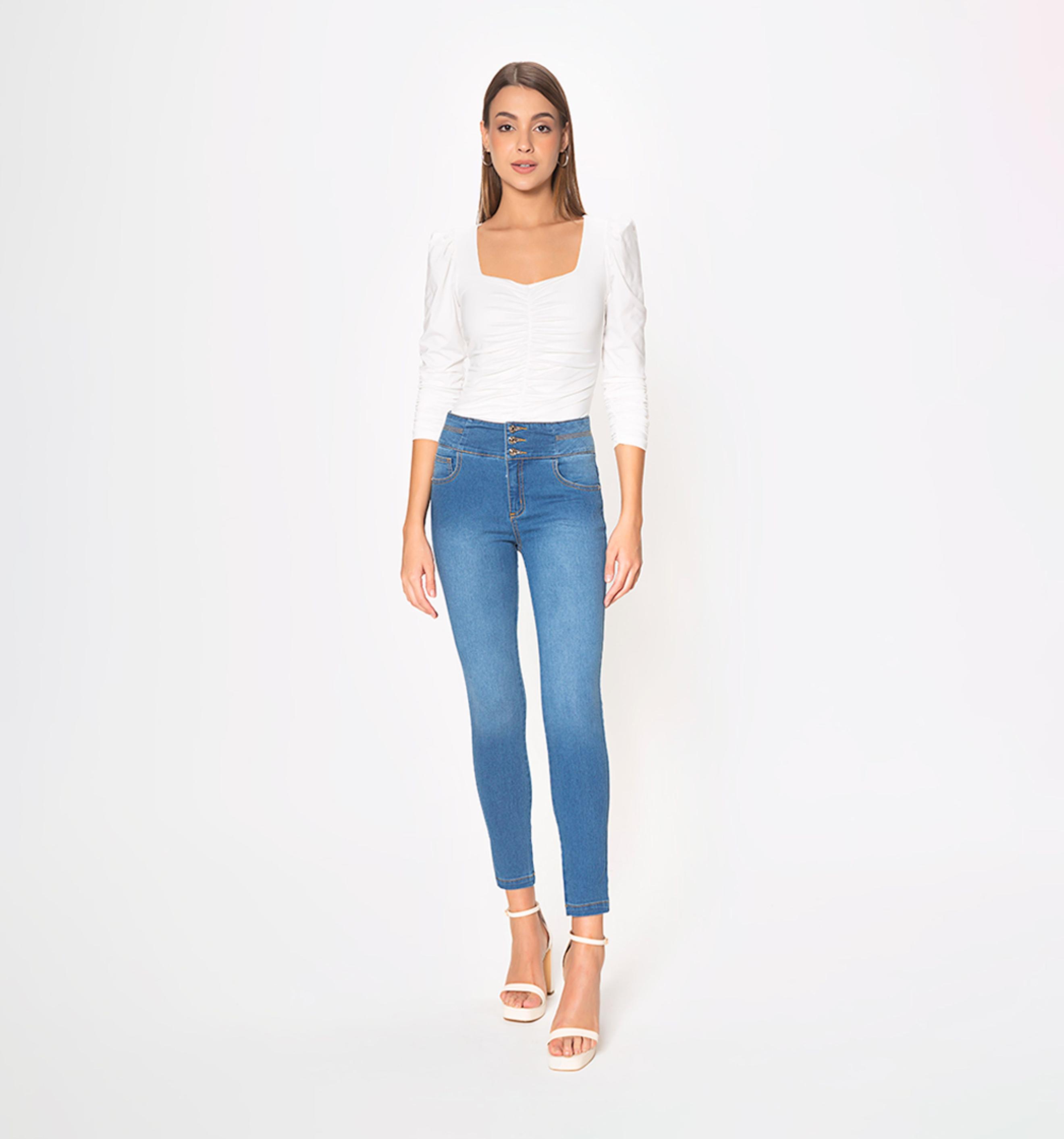 Oferta de Jeans ultraslim tiro alto sin bolsillos por $239900 en Studio F