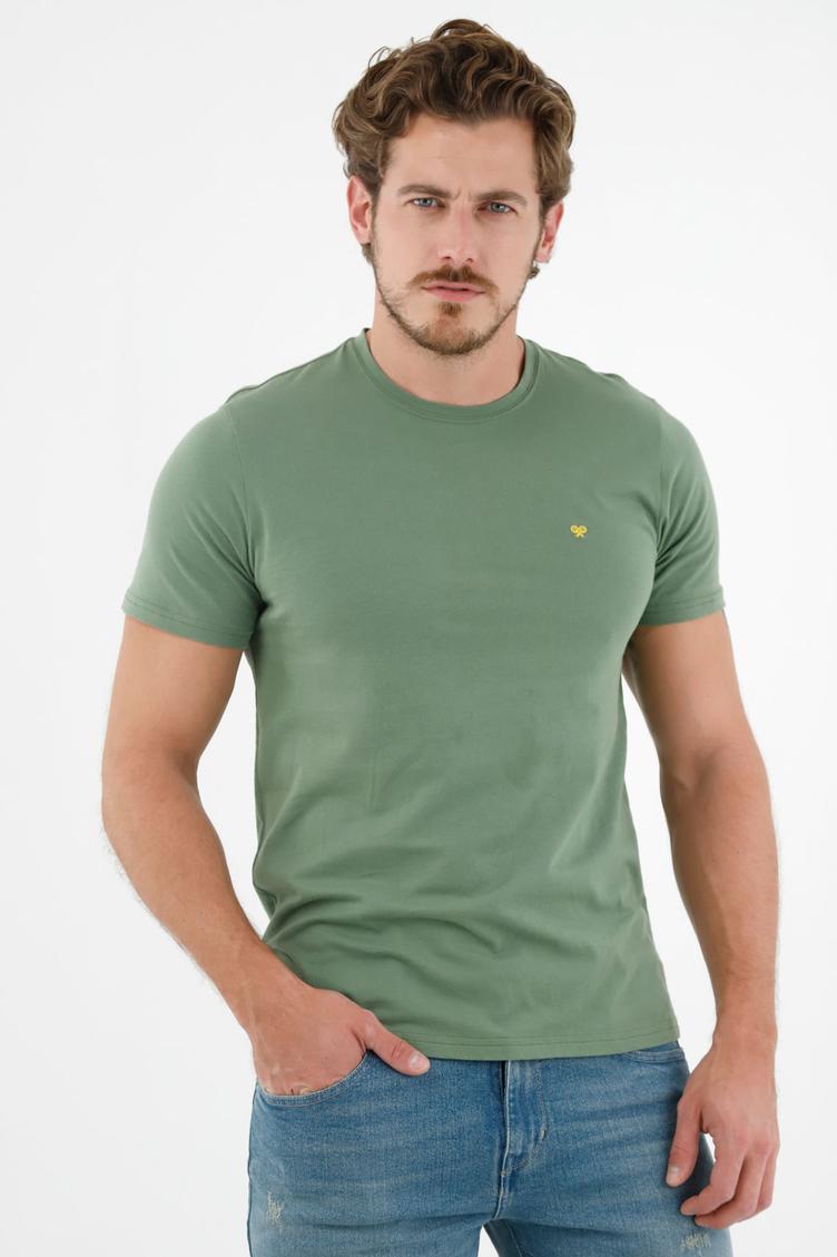 Oferta de Camiseta verde estampada en espalda para hombre por $41940 en Tennis