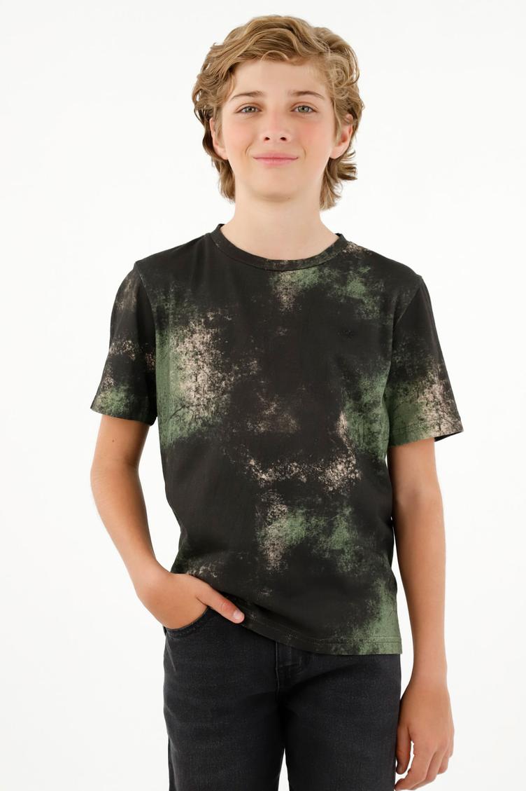 Oferta de Camiseta básica con estampado camuflado para niño por $29940 en Tennis
