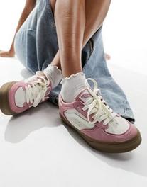 Oferta de Vans Rowley Classic trainers in pink with gum sole por $85 en ASOS