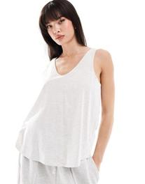 Oferta de ASOS DESIGN ultimate cotton vest with scoop neck in ice marl por $8,54 en ASOS