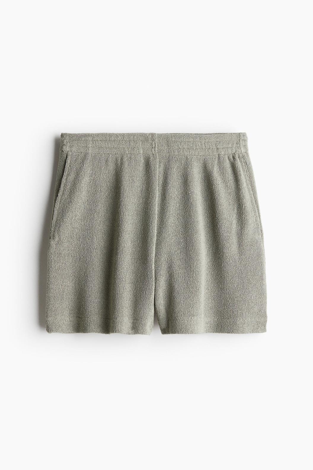 Oferta de Shorts en punto por $54900 en H&M