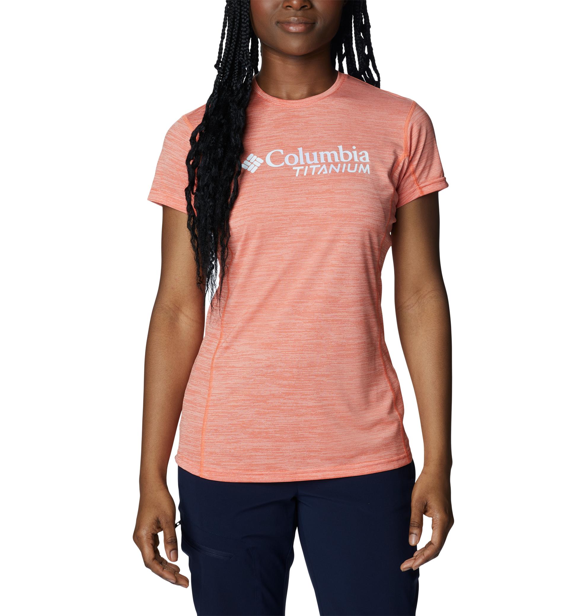 Oferta de Camisetas Para Senderismo W Titan Pass Graphic Para Mujer por $239900 en Columbia