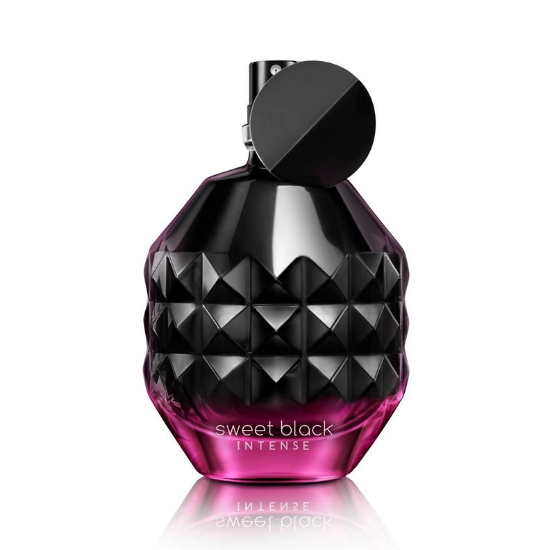Oferta de Perfume De Mujer Sweet Black Intense, 50 ml por $53250 en Cyzone
