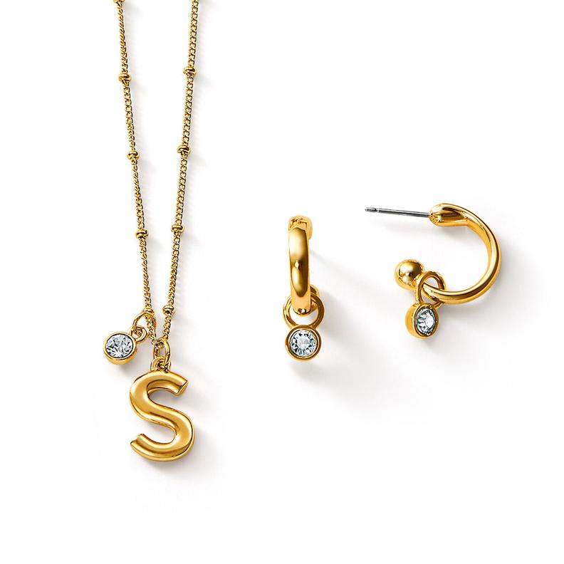 Oferta de Set Collar + Aretes Diamond Initial S por $123000 en Ésika