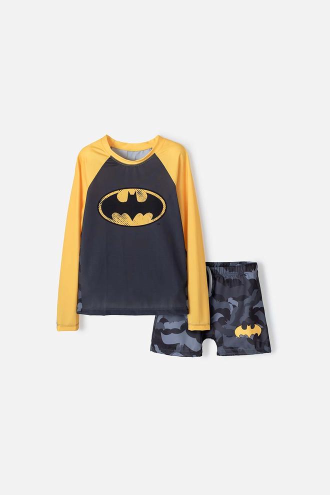 Oferta de Conjunto de baño de Batman manga larga amarillo/gris/negro para niño por $114990 en MIC